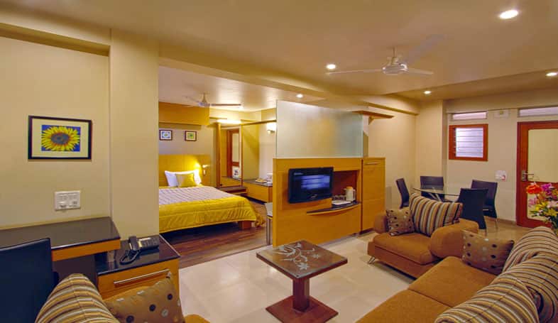 Hotel Sanman Deluxe, Belgaum 4